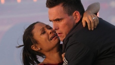 Όταν το «Crash» πέτυχε την πιο συγκλονιστική νίκη στα Όσκαρ και άνοιξε μία διαμάχη που συνεχίζεται μέχρι σήμερα