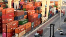 Πώς το μεγαλύτερο λιμάνι της Μέσης Ανατολής ανεβάζει το κόστος του παγκόσμιου εμπορίου - Οι επιπτώσεις στις ελληνικές εξαγωγές