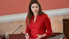 Μήνυμα Ζαχαράκη στους μαθητές για το bullying: «Μην μένετε σιωπηλοί, η φωνή σας έχει δύναμη»
