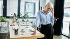 Ας μιλήσουμε για την εμμηνόπαυση – Ένα ταξίδι στο χρόνο για τη γυναικεία υγεία
