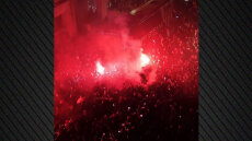 Ντελίριο ενθουσιασμού στο κέντρο της Καλαμάτας για την ιστορική άνοδο της «Μαύρης Θύελλας», δείτε βίντεο 