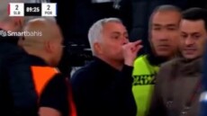 Χαμός στο ντέρμπι της Πορτογαλίας: Ο Μουρίνιο έκανε χειρονομίες προς τον πάγκο της Πόρτο και αποβλήθηκε, βίντεο