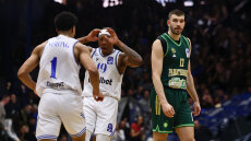 Ο Ηρακλής με buzzer beater του Ντέιβις κέρδισε 76-74 τον Παναθηναϊκό, δείτε βίντεο 