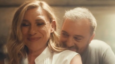 Η πασχαλινή διαφήμιση των Jumbo με Φερεντίνο και Καραβάτου που διχάζει τα social media: «Πέθανα στο γέλιο», «πόσο ψεύτικο και στημένο»