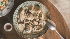 Kοτόπουλο αλά κρεμ με μανιτάρια
