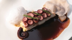 Χρυσοί Σκούφοι 2026: Αυτά είναι τα καλύτερα ελληνικά εστιατόρια για φέτος, «πρωταθλητής» o Μποτρίνι για 14η σερί χρονιά