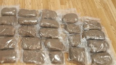 Άγιος Ιωάννης Ρέντη: Έκρυβαν 13,5 κιλά ηρωίνης σε παράπηγμα, δείτε βίντεο
