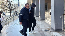 Κακουργηματική δίωξη στον 27χρονο οδηγό που παρέσυρε και σκότωσε 25χρονο στη Θεσσαλονίκη, ερευνάται αν έκανε «κόντρες»
