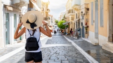 Το ελληνικό νησί που παρουσιάζεται στο εξωτερικό ως ένα «μυστικό μέρος με ασύλληπτη ομορφιά και χωρίς μαζικό τουρισμό»