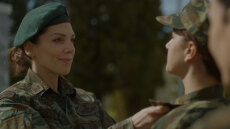 Γυναίκες στα χακί: Εθελοντική στράτευση για ηλικίες 20-26 ετών, τα κριτήρια και οι παροχές 