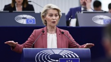 Ούρσουλα φον ντερ Λάιεν: Στεκόμαστε όλοι μας με αλληλεγγύη στο πλευρό της Κύπρου, η ασφάλειά σας είναι και δική μας ασφάλεια