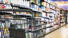 Κρίση στη Μέση Ανατολή: Πώς επηρεάζονται καύσιμα, τρόφιμα και καταναλωτές, το καλό και το κακό σενάριο