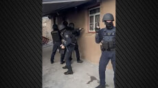 Καρέ καρέ η έφοδος της ΕΛΑΣ σε οικισμούς Ρομά σε Παιανία και Σπάτα: 16 συλλήψεις για ρευματοκλοπές, ξήλωσαν καλώδια 230 μέτρων