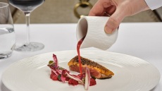 GB Roof Garden: Ολική γευστική επαναφορά από τον executive chef Αστέριο Κουστούδη και τον chef de cuisine Γιάννη Ροκανά