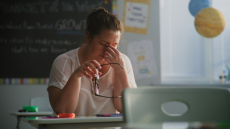 Ο σχολικός εκφοβισμός δεν αφορά μόνο μαθητές – Η σιωπηρή μάχη των εκπαιδευτικών