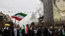 Μία νεκρή διαδηλώτρια μετά από έκρηξη σε κτίριο στην Τεχεράνη, δείτε βίντεο