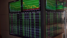 Χρηματιστήριο Αθηνών: «Σβήνει» τα κέρδη από το χθεσινό ράλι, απώλειες άνω του 1%