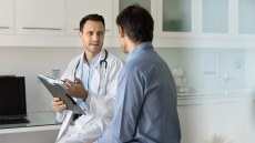 Καρκίνος προστάτη: Πότε συστήνεται ορμονοθεραπεία μετά από χειρουργείο