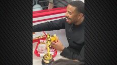 Ο Μάικλ Μπ. Τζόρνταν γιόρτασε τη νίκη του στα Όσκαρ τρώγοντας μπέργκερ, δείτε βίντεο