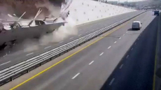 Τείχος σε αυτοκινητόδρομο στην Τασκένδη κατέρρευσε τη στιγμή που περνούσαν αυτοκίνητα