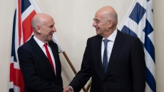 Δένδιας: Καμία πιθανότητα για αποστολή πλοίων στα Στενά του Ορμούζ