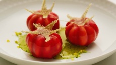 Michelin Guide: Το Monsieur Dior by Yannick Alléno απέκτησε το πρώτο του αστέρι