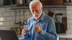 Είναι οι πολυβιταμίνες το ελιξίριο της νεότητας; Mελέτη σε 70χρονους απαντά
