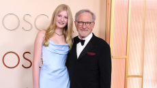 Ο Στίβεν Σπίλμπεργκ εμφανίστηκε στα Όσκαρ με τη 13χρονη εγγονή του