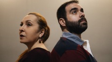 «Το Χελιδόνι»: Το συγκλονιστικό έργο που γράφτηκε με αφορμή ένα πολύνεκρο τρομοκρατικό χτύπημα στο θέατρο Ελέρ