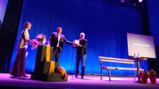 Τον διακεκριμένο ζωγράφο Γιάννη Αντωνόπουλο τίμησε το 41ο Πανελλήνιο Φεστιβάλ Ερασιτεχνικού Θεάτρου Καρδίτσας