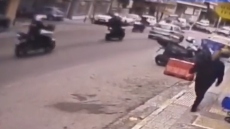 Αθωώθηκε ο γνωστός τράπερ που συνελήφθη στα Άνω Πατήσια, ένοχος για οπλοφορία ο οδηγός της μηχανής