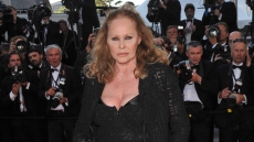 Η Ούρσουλα Άντρες καταγγέλλει ότι έχασε 16 εκατ. λίρες από τον πρώην μάνατζέρ της: Με εξαπάτησαν, είμαι συντετριμμένη 