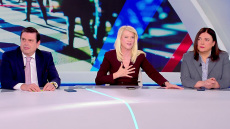 «Όταν έχω κάτι, θα το πω»: Η Τζάκρη δεν απέκλεισε επιστροφή στο ΠΑΣΟΚ, «είστε πολιτική τουρίστρια» σχολίασε ο Καιρίδης, δείτε βίντεο