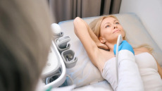 Νέα εποχή εξατομικευμένου ελέγχου για τον καρκίνο του μαστού – Ποιες γυναίκες αφορά
