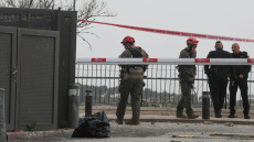 Το Ιράν επιτέθηκε στην Παλιά Πόλη της Ιερουσαλήμ: Δείτε τη στιγμή που θραύσμα βαλλιστικού πυραύλου πέφτει σε χώρο στάθμευσης