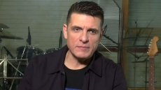 Χρίστος Αντωνιάδης: Δεν έχω παράπονο από το γυναικείο κοινό, έμπαιναν στο καμαρίνι και προσπαθούσαν να κάνουν διάφορα