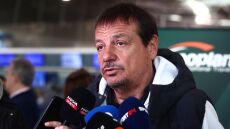 Αταμάν: Ο Ρισόν Χολμς είναι εκτός ομάδας, δείτε βίντεο