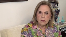 Λόλα Νταϊφά: Γνωστή κυρία από την τηλεόραση είδε το βραχιόλι της να βγαίνει σε δημοπρασία στην εκπομπή του Τσαγκαράκη