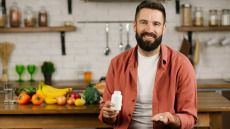 Να πάρω βιταμίνη C για το κρυολόγημα και την πίεση; Όλες οι απαντήσεις