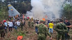 Στους 69 οι νεκροί από τη συντριβή μεταγωγικού αεροσκάφους στη Κολομβία