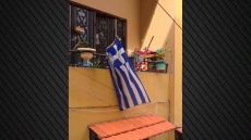 Συγκινητικές εικόνες στον Λίβανο: Δοξολογία και ελληνικές σημαίες σε μπαλκόνια για την 25η Μαρτίου, δείτε βίντεο