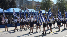 Με λαμπρότητα ο εορτασμός της 25ης Μαρτίου στη Θεσσαλονίκη, ολοκληρώθηκε η μαθητική παρέλαση - Βίντεο και φωτογραφίες