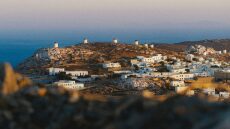 
Πάσχα με θέα το γαλάζιο: 5 ελληνικά νησιά για τη μεγάλη γιορτή της άνοιξης