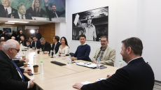 ΠΑΣΟΚ: Η αντίστροφη μέτρηση για το κρίσιμο Συνέδριο, οι συγκρούσεις και οι γέφυρες πριν την έναρξή του
