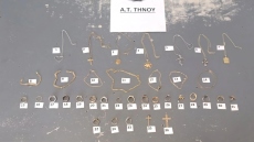 Τήνος: Συνελήφθη 37χρονος που έκλεψε παγκάρι και τάματα από εκκλησία