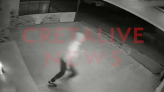 Καρέ-καρέ η στιγμή που δράστης πυροδοτεί εμπρηστικό μηχανισμό σε καφετέρια Κρήτη, δείτε βίντεο
