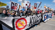 Πεζεσκιάν: Οι ειδικοί ΑΙ να ενημερώσουν τον Τραμπ για τις διαδηλώσεις «No Kings»