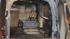 Μπαράζ εμπρηστικών επιθέσεων μέσα σε μισή ώρα σε Πατήσια, Ζωγράφου και Πολύγωνο: Έκαψαν 2 ΑΤΜ και ένα όχημα