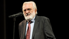 Γιάννης Σμαραγδής: Οι άνθρωποι που δεν αγαπούν τα έργα μου, άνοιγαν σαμπάνιες μετά τον θάνατο της συζύγου μου