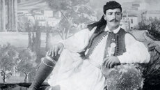 Σπύρος Λούης, η ιστορία του νερουλά που έγινε θρύλος - Η συνάντησή του με τον Χίτλερ, ντυμένος Εύζωνας